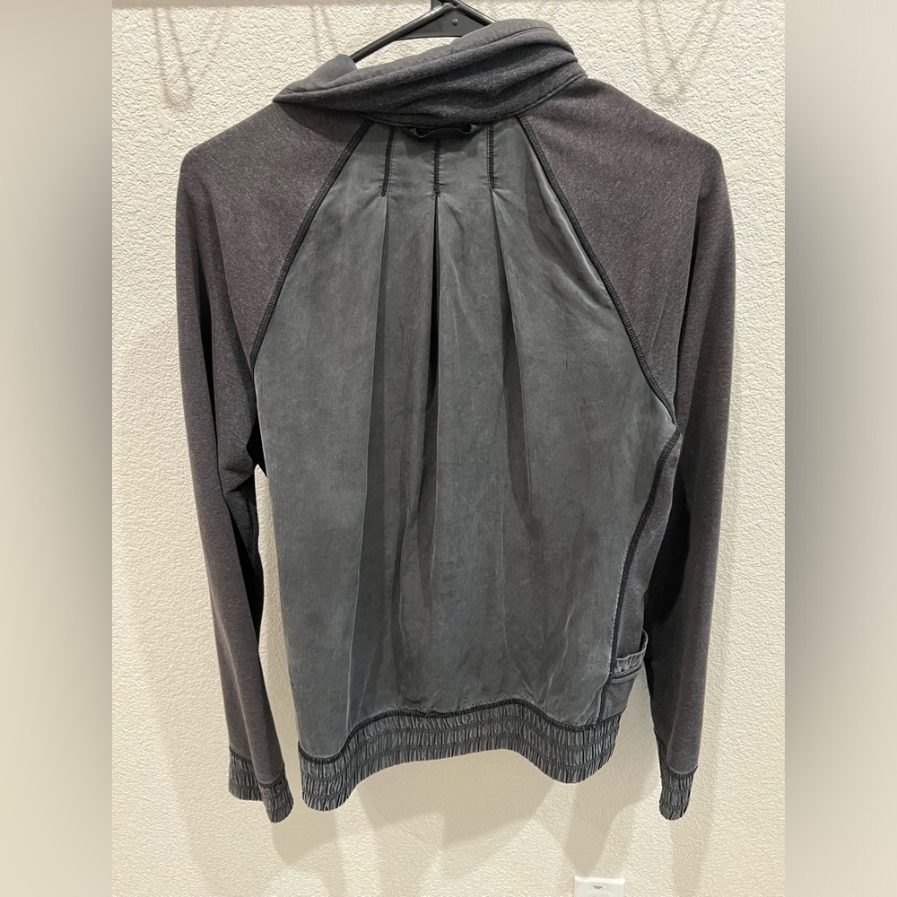 Lululemon Jacket - Picture 3 of 3